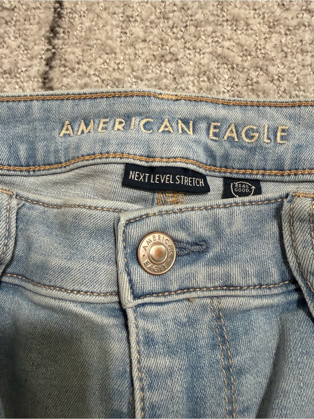 American Eagle Outfitters Light Blue High-Rise Flare Jeans - Picture 6 of 9